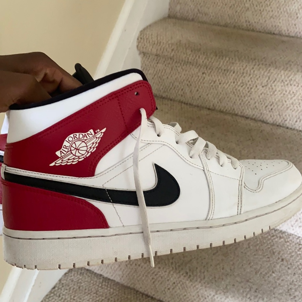 Air Jordan 1 Mid